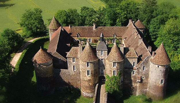 Château de Ratilly Bourgogne la Montagne aux Alouettes Yonne