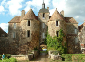 Château e Ratilly Bourgogne Yonne la Montagne aux Alouettes